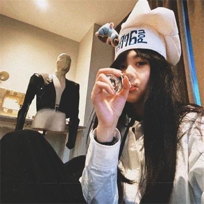 华伦·艾利斯：被俘的鬼魂